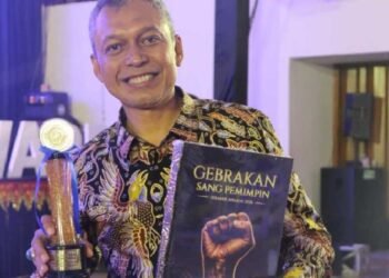 Gebrakan Pemulihan Sawah Pasca Bencana, Plt Kadistanbun Aceh Azanuddin Kurnia Raih Serambi Award 2026