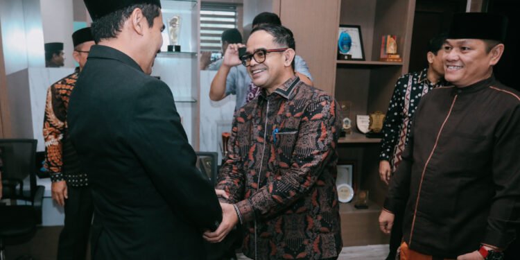 Plt Sekda Aceh Dorong Zakat dan Wakaf Jadi Penggerak Ekonomi Umat