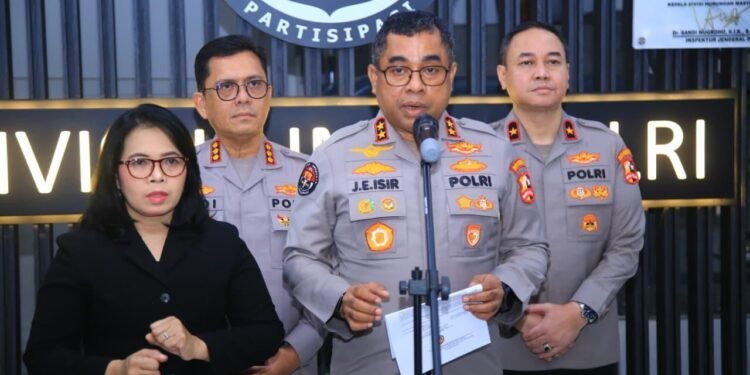 Polri Lakukan Langkah Awal Mitigasi Dampak Abu Vulkanik Anak Krakatau, Masyarakat Diimbau Tetap Tenang