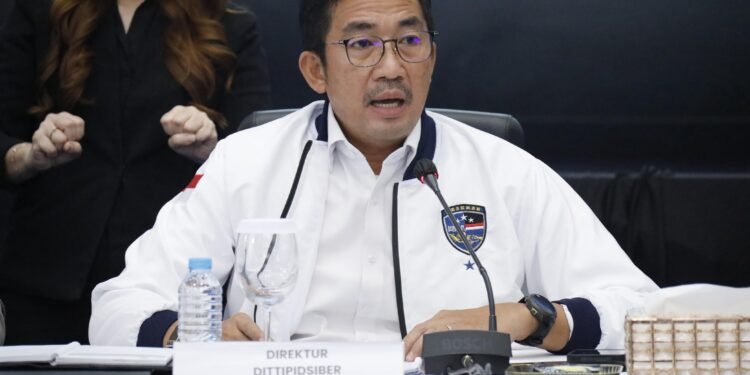 Bareskrim Polri Bongkar Praktik Live Streaming Pornografi di TikTok dan Tevi, Enam Tersangka Diamankan