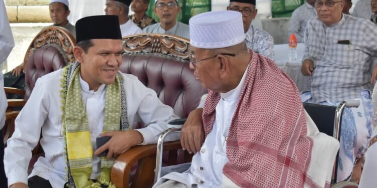 Wagub Aceh Dek Fadh Hadiri Haul ke-38 Abu Tanoh Mirah di Bireuen