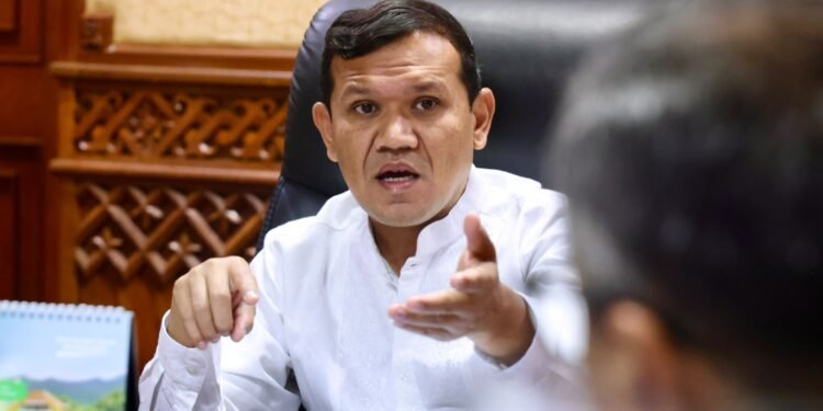 Wagub Dek Fadh Usulkan Penyediaan Alat Berat untuk Daerah Rawan Banjir