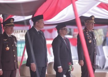 ‎Plt. Sekda Aceh Hadiri Upacara HUT ke-81 TNI di Banda Aceh