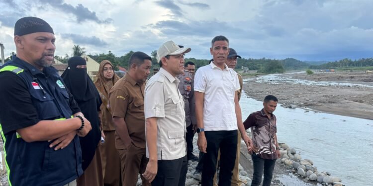 Wagub Aceh Dek Fadh Tinjau Sejumlah Infrastruktur dan Kondisi Sungai di Bireuen-Aceh Utara