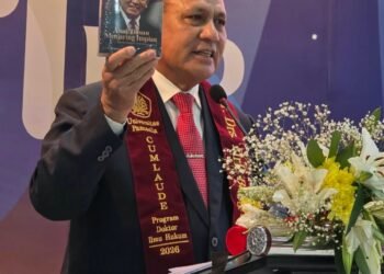 Raih Summa Cumlaude dengan IPK 4,0, Firli Bahuri Resmi Sandang Gelar Doktor Ilmu Hukum