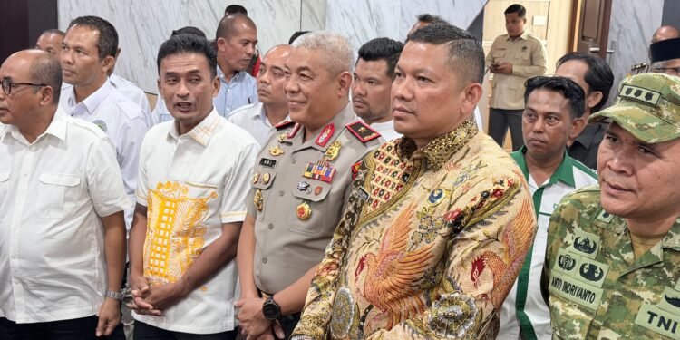 Wakapolda Aceh Sambut Kedatangan Ketua Umum DPN HKTI/Kepala BGN