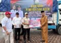 WAGUB ACEH DEK FADH SERAHKAN BANTUAN BUFFER STOCK PENANGGULANGAN BENCANA UNTUK BENER MERIAH DAN ACEH TENGAH